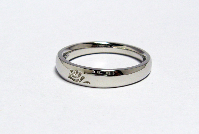 「バラ」のオーダーメイド結婚指輪（マリッジリング）