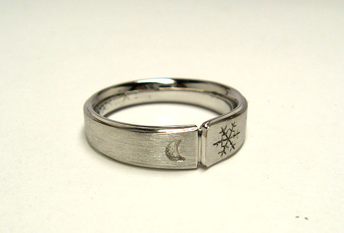 雪の結晶のオーダーメイド結婚指輪